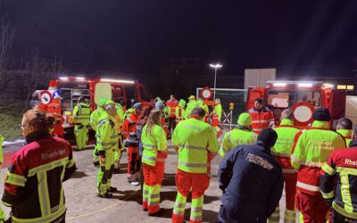 Zwischen Norm und Notfall: Wie Blaulichtorganisationen Einsatzstellen richtig absichern